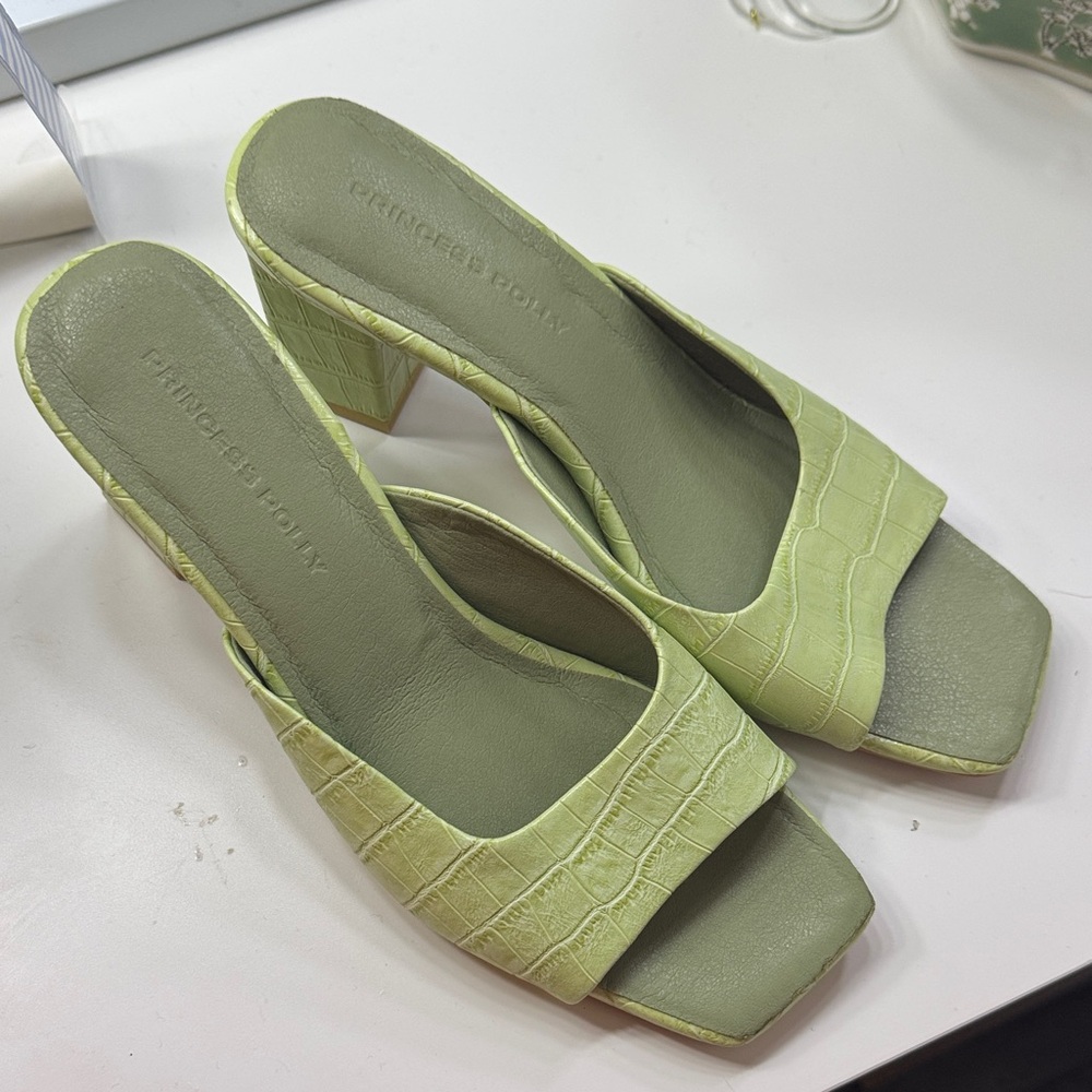 Princess Polly Green Croc-Embossed Women's Kitten Heels